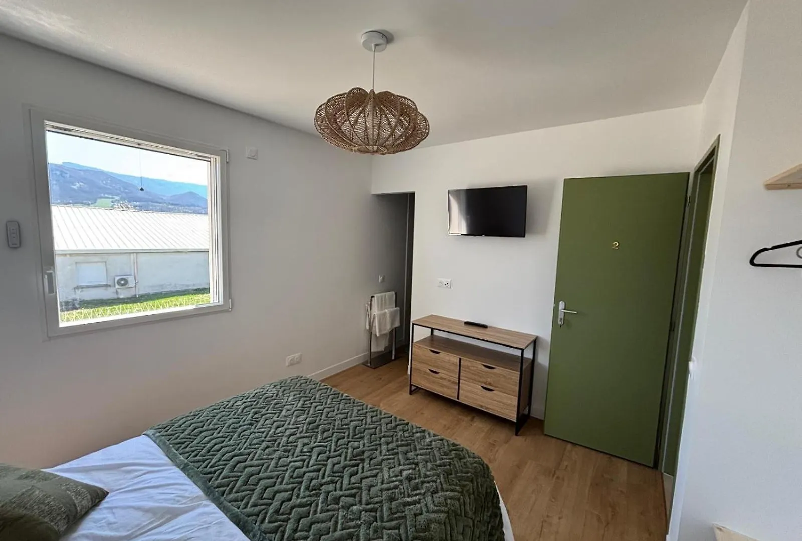 Chambre D'Hotes Besayes 0*,
