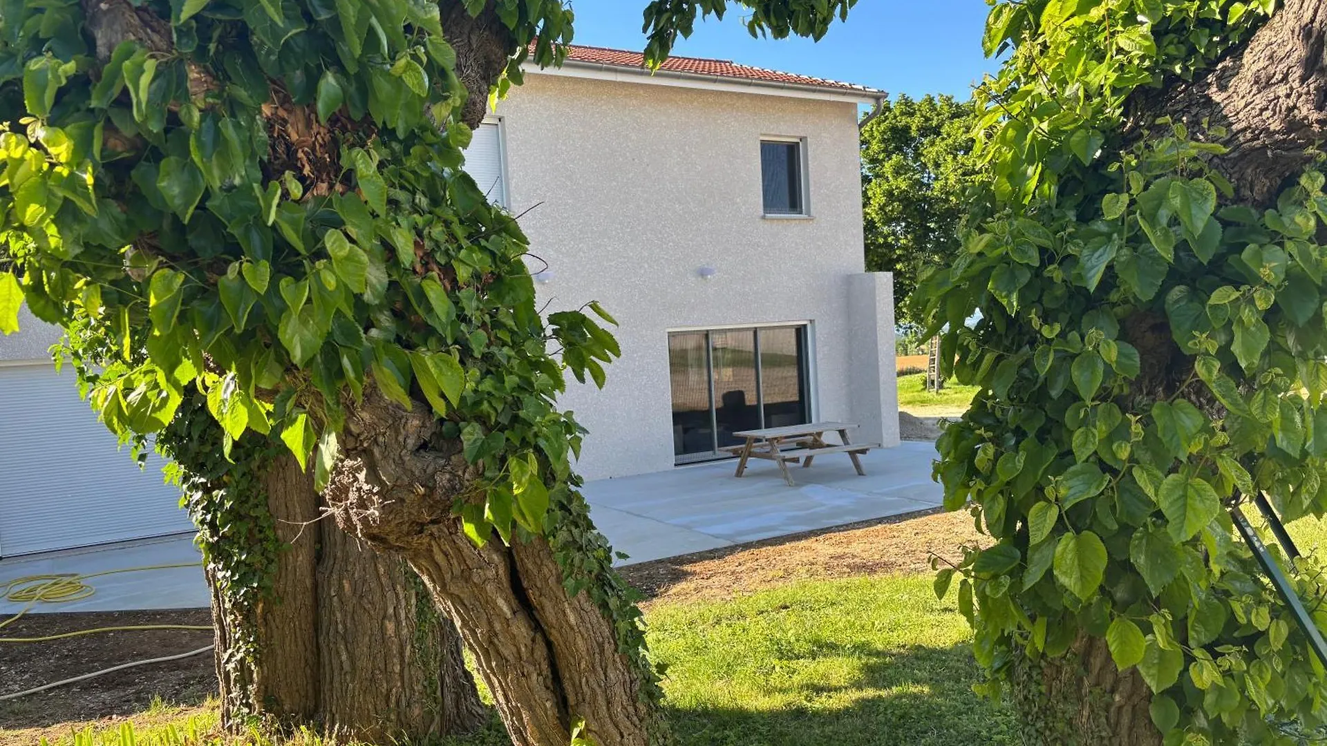 Chambre D'Hotes Au Chauvet Besayes Bed & Breakfast
